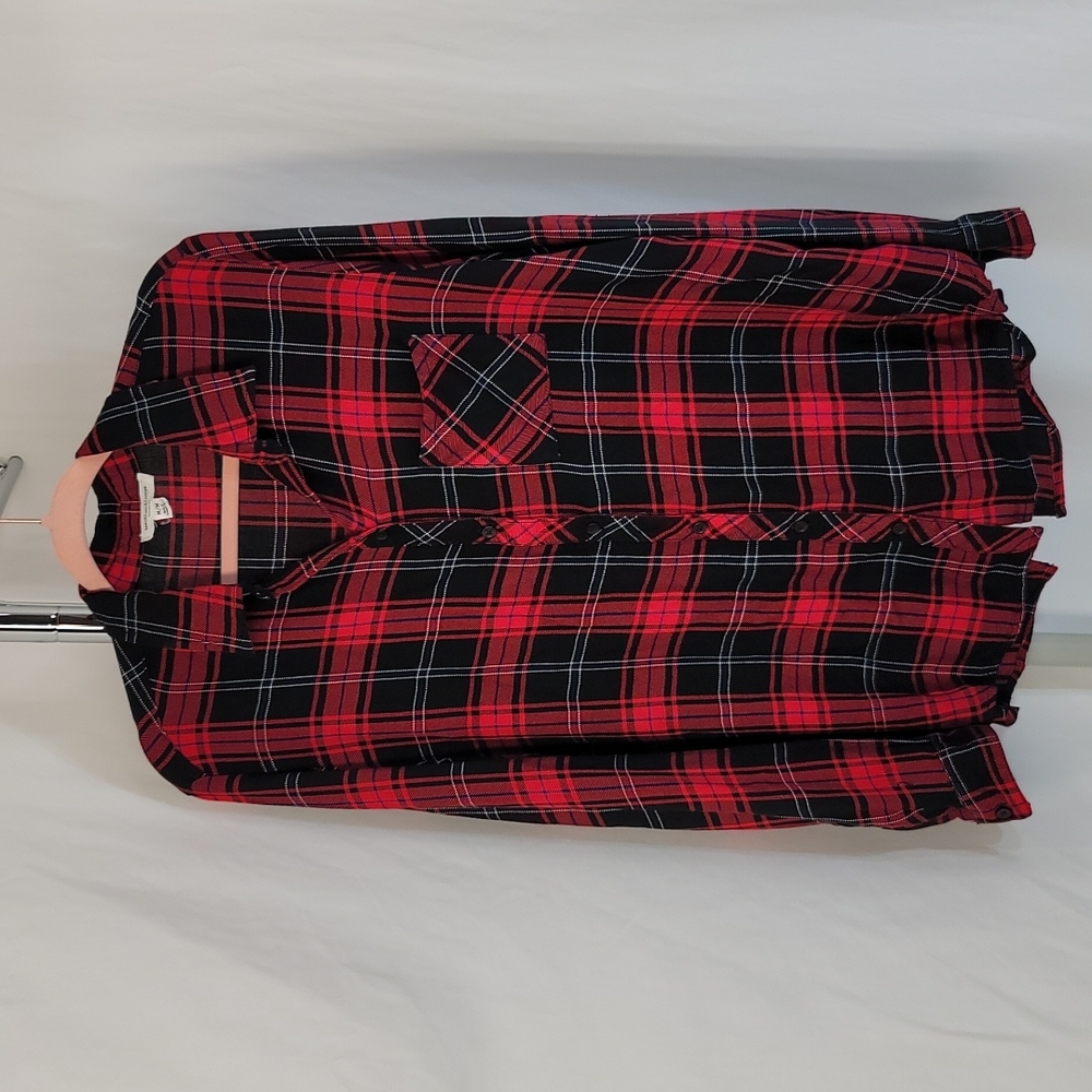 Beachlunchlounge Red and Black Flannel Shirt, Women's medium